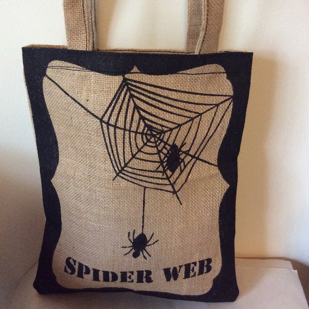 Burlap Halloween Trick or Treat Bag.